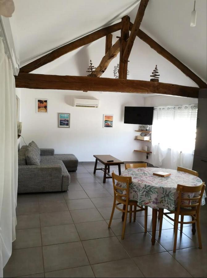 Maisonnette Renovee Lacrabe Luaran gambar
